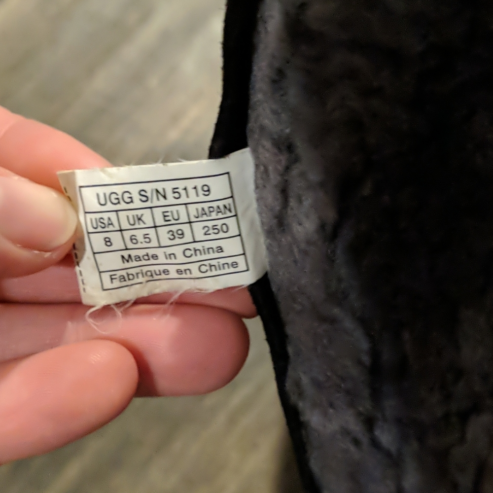 Ugg boots - Picture 2 of 6